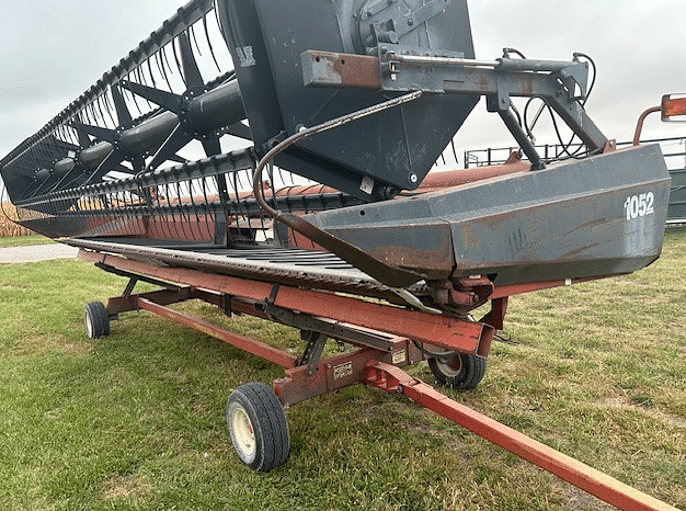 Image of Case IH 1052 equipment image 1