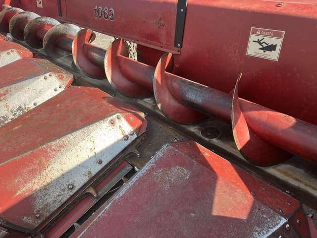 Image of Case IH 1063 equipment image 4