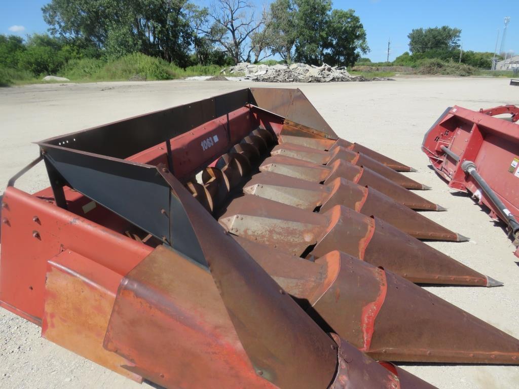 Image of Case IH 1063 Primary image