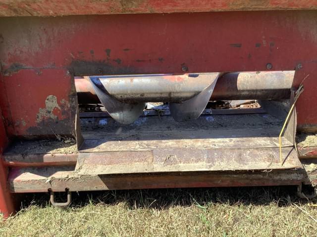 Image of Case IH 1063 equipment image 2