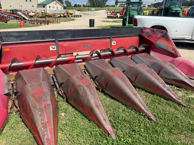 Image of Case IH 1063 equipment image 1