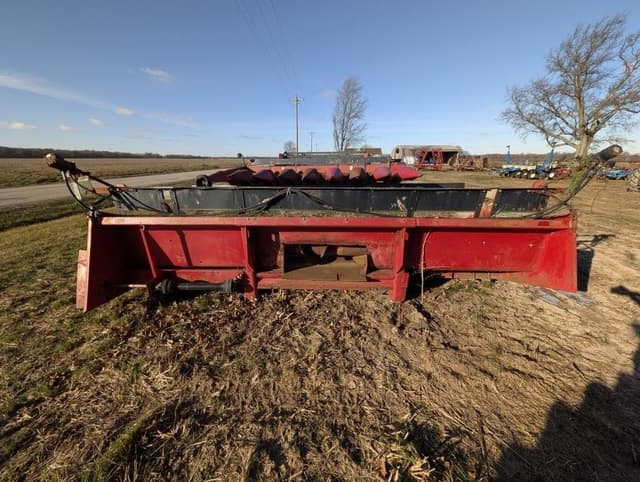 Image of Case IH 1063 equipment image 2