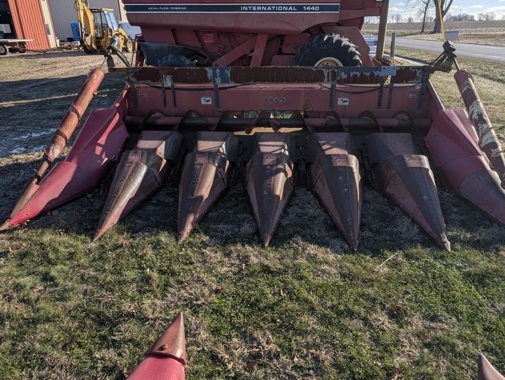 Image of Case IH 1063 Primary image
