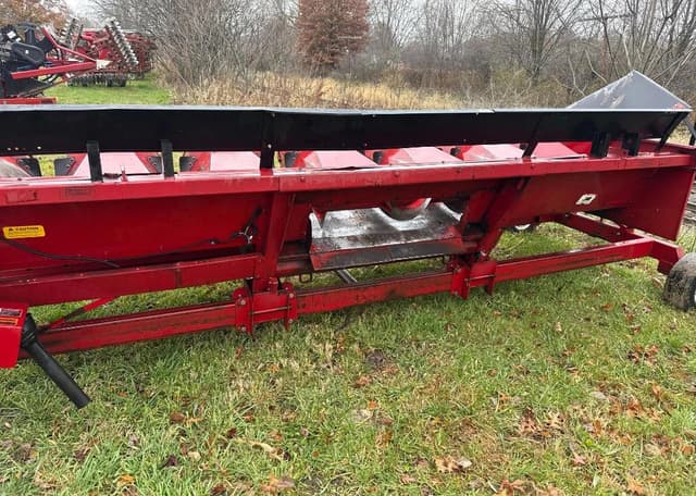 Image of Case IH 1063 equipment image 2