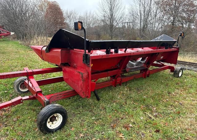 Image of Case IH 1063 equipment image 3