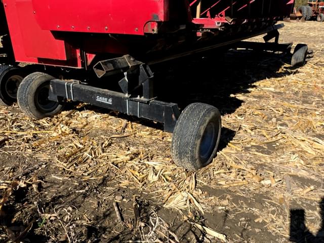 Image of Case IH 1063 equipment image 4