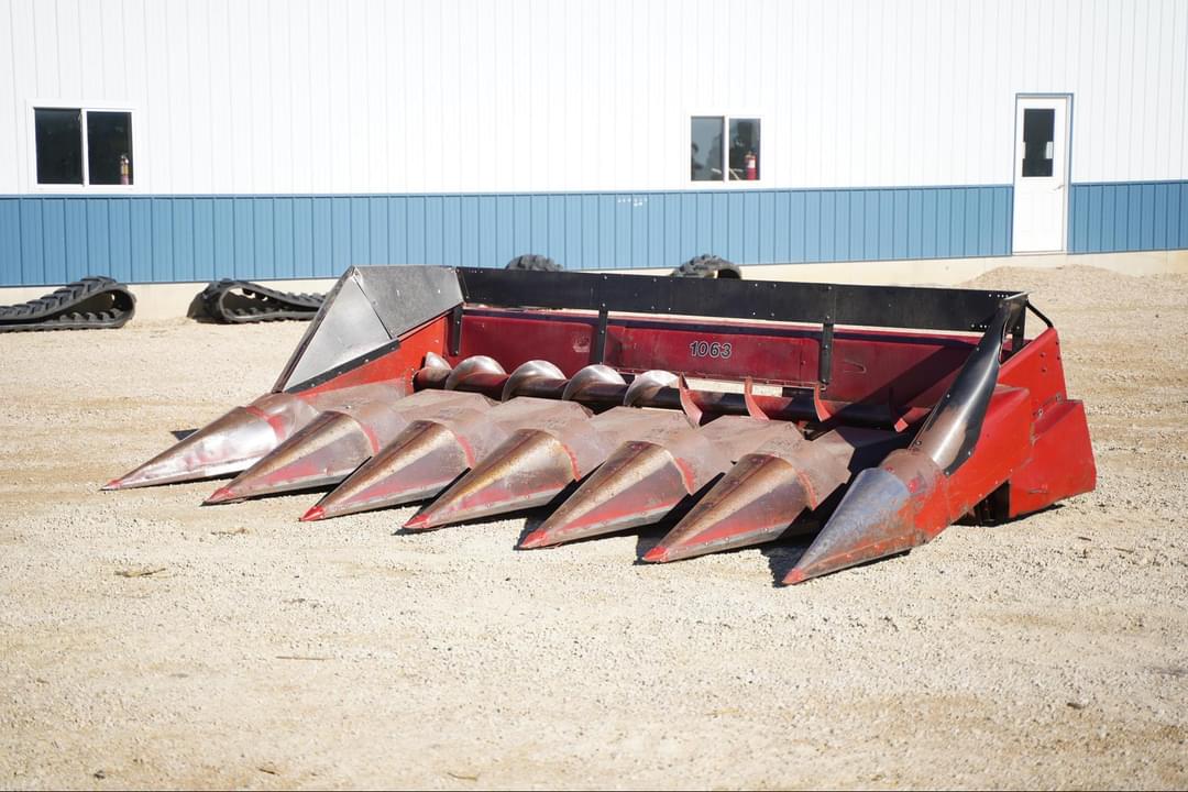 Image of Case IH 1063 Primary image