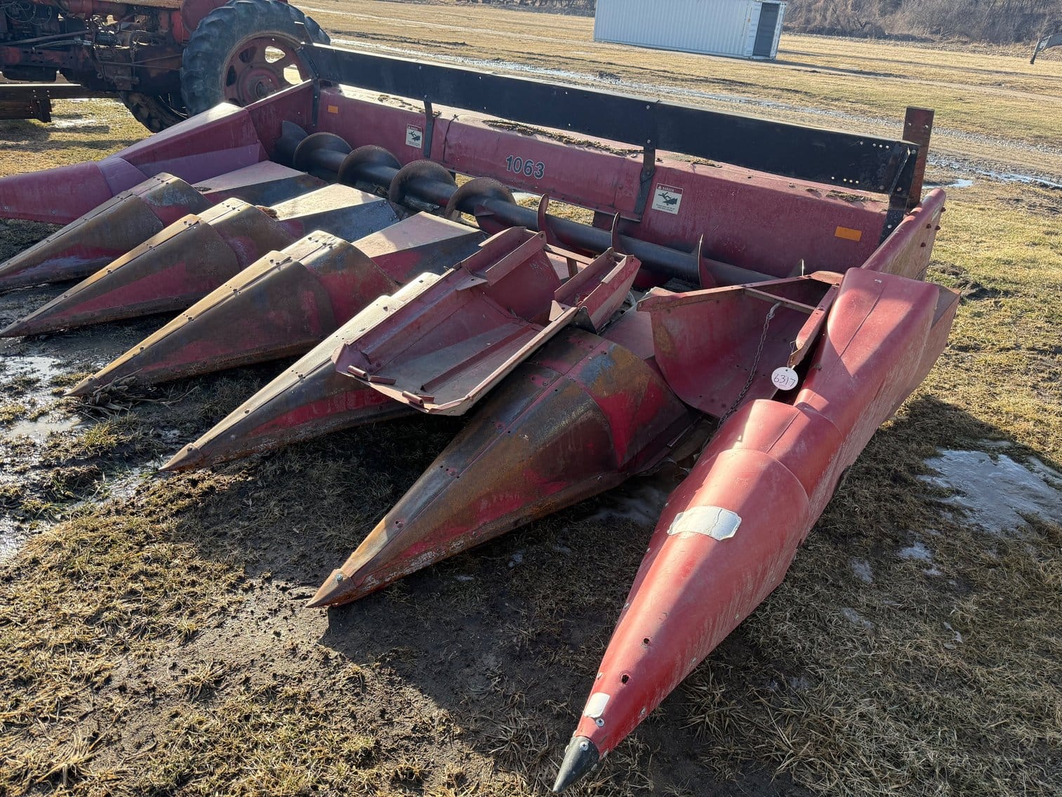 Case IH 1063 Equipment Image0