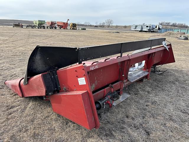 Image of Case IH 1063 equipment image 2