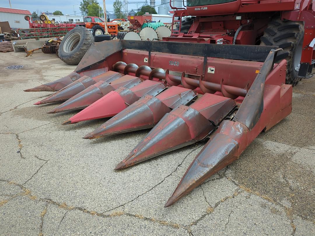 Image of Case IH 1063 Primary image