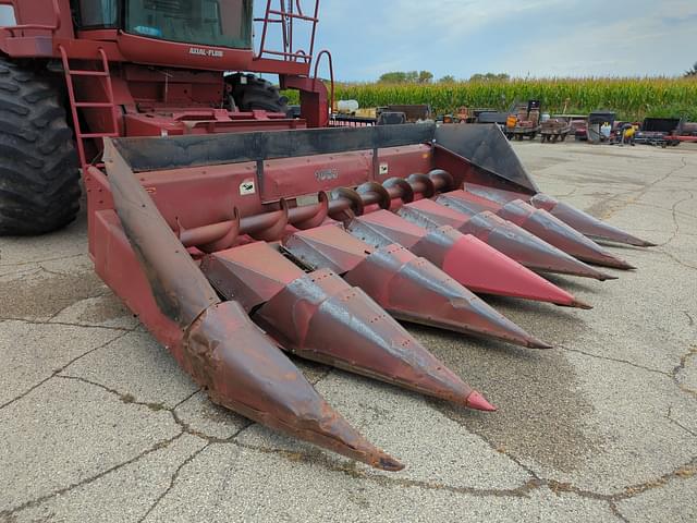 Image of Case IH 1063 equipment image 2