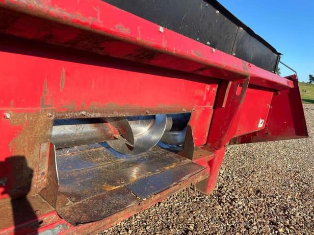 Image of Case IH 1063 equipment image 4