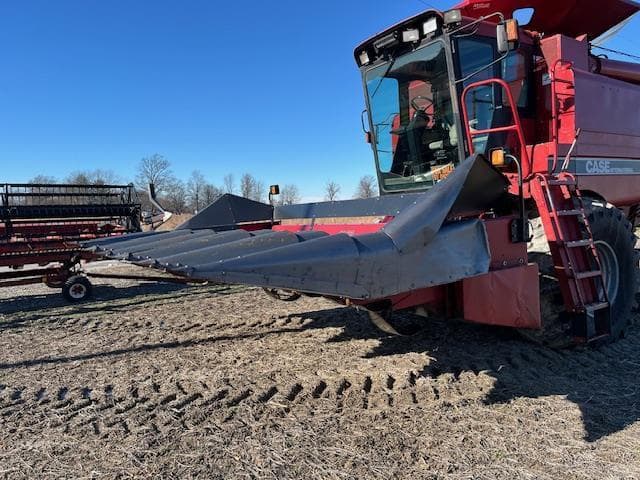 Image of Case IH 1063 equipment image 3