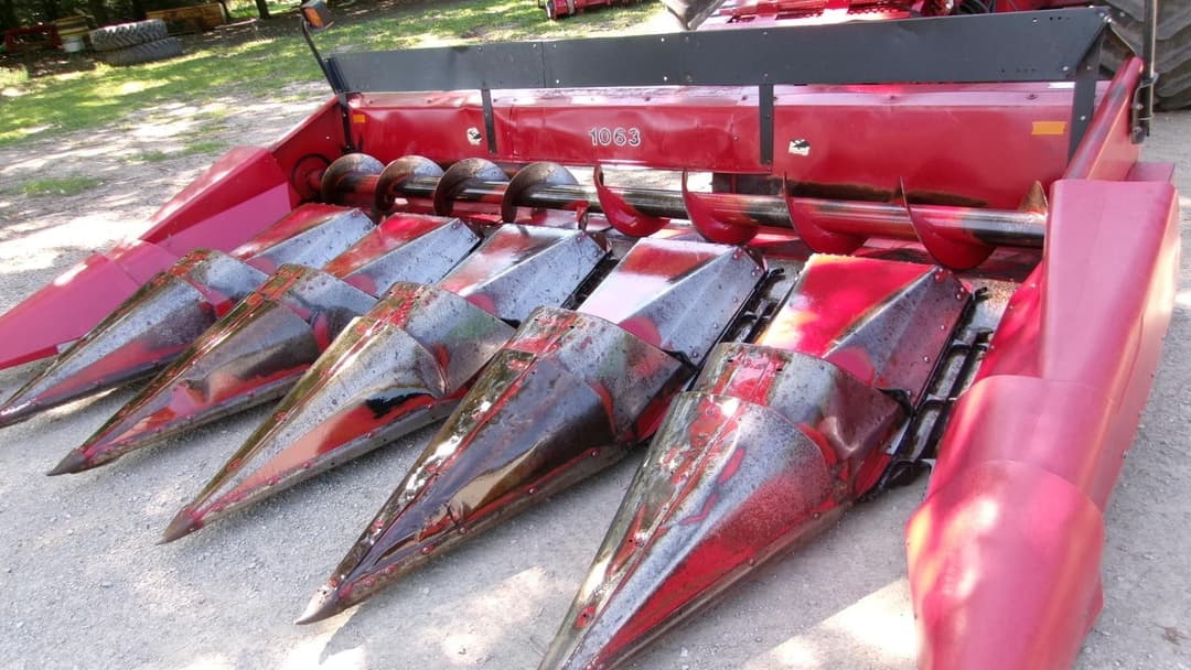 Image of Case IH 1063 Primary image
