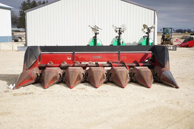 Image of Case IH 1063 equipment image 1
