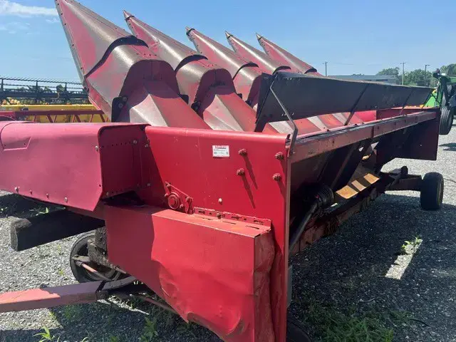 Image of Case IH 1063 equipment image 2