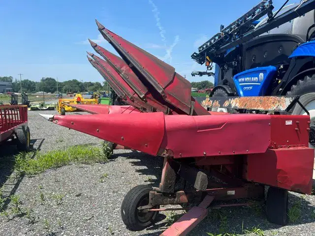 Image of Case IH 1063 equipment image 3