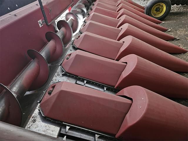 Image of Case IH 1063 equipment image 2