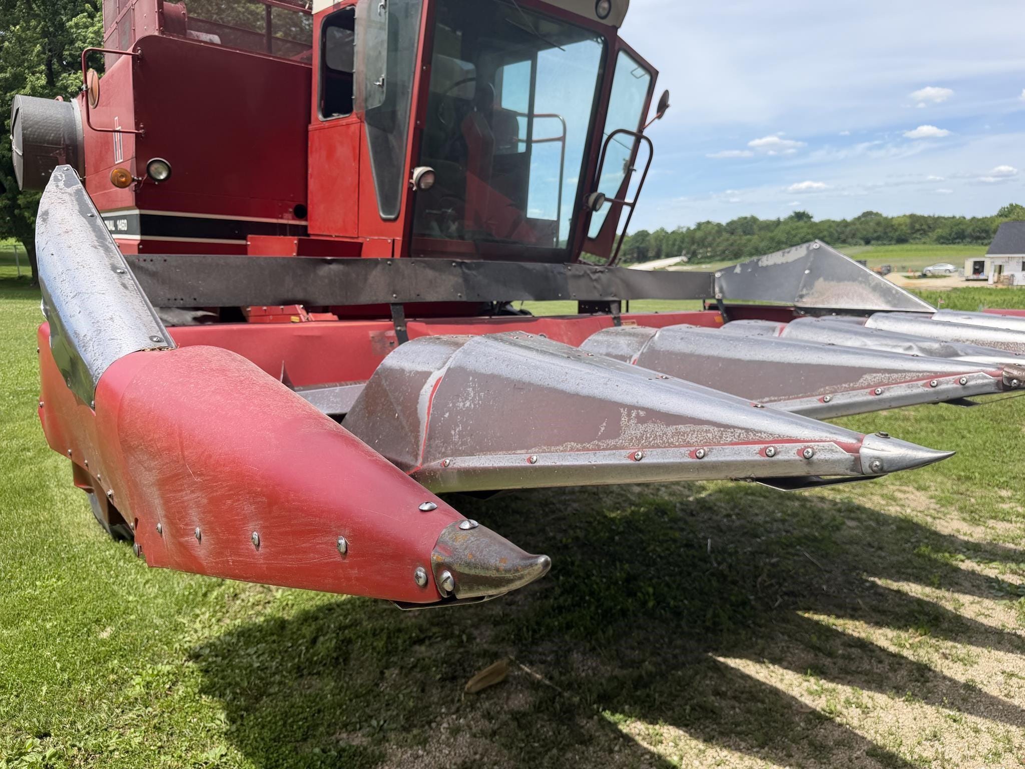 Case IH 1063 Equipment Image0
