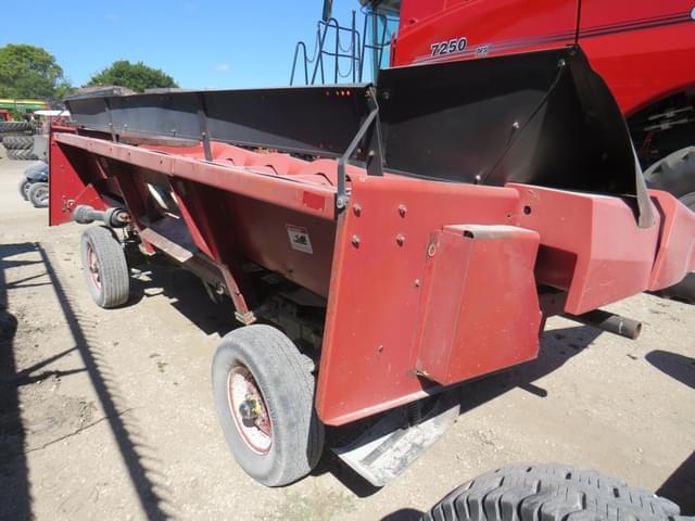 Image of Case IH 1063 equipment image 3