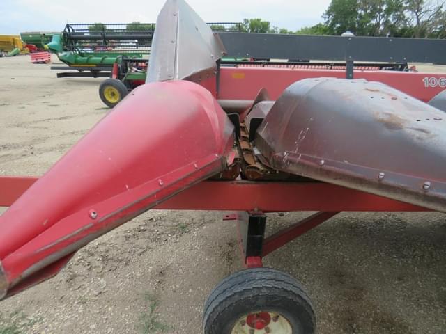 Image of Case IH 1063 equipment image 4