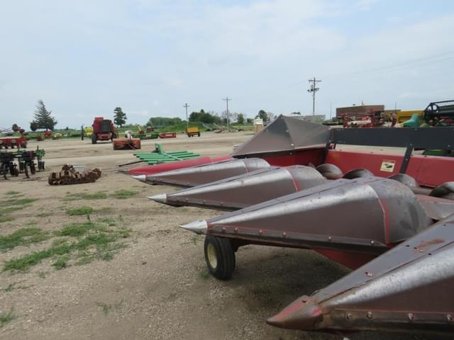 Image of Case IH 1063 equipment image 2