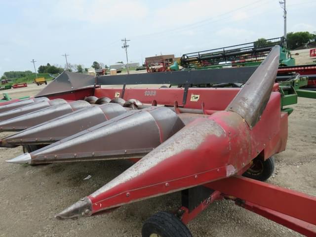 Image of Case IH 1063 equipment image 1