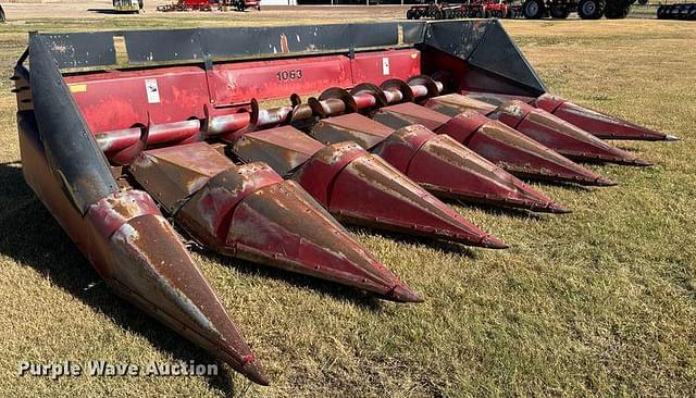 Image of Case IH 1063 equipment image 2