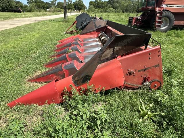 Image of Case IH 1063 equipment image 1