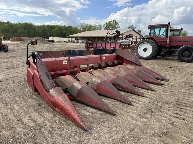 Image of Case IH 1063 equipment image 2