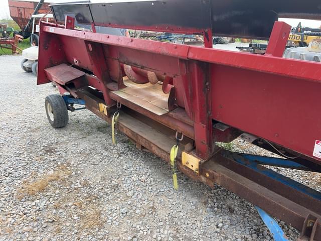 Image of Case IH 1063 equipment image 4