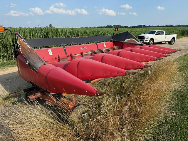 Image of Case IH 1063 equipment image 2