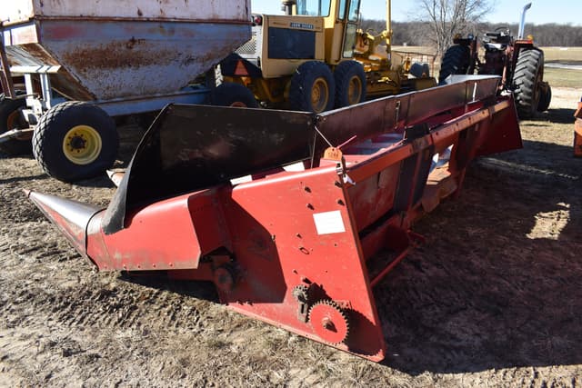 Image of Case IH 1063 equipment image 3