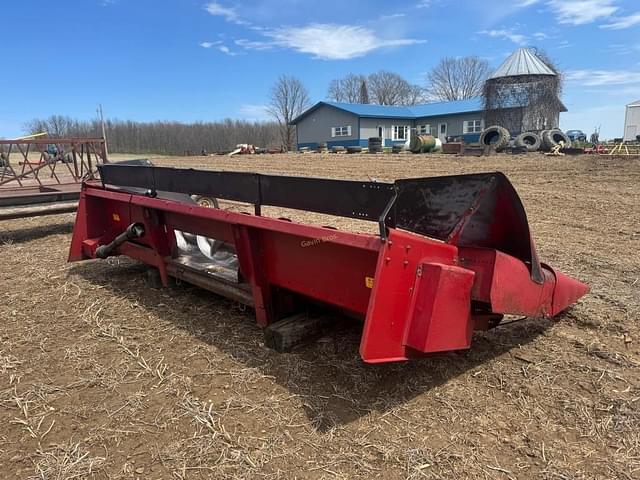 Image of Case IH 1063 equipment image 3