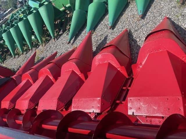 Image of Case IH 1063 equipment image 2