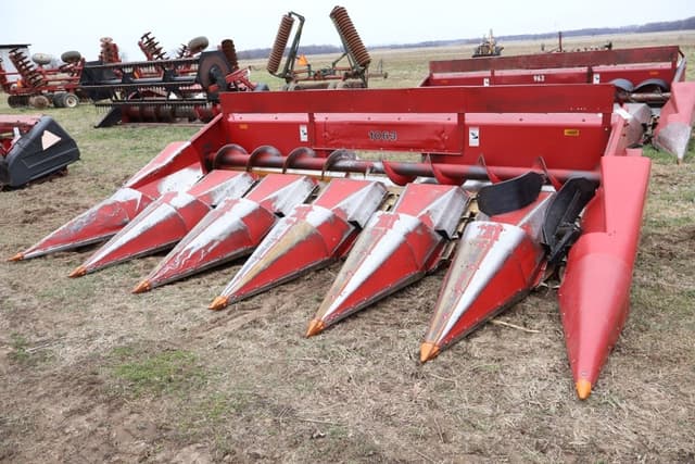Image of Case IH 1063 equipment image 1