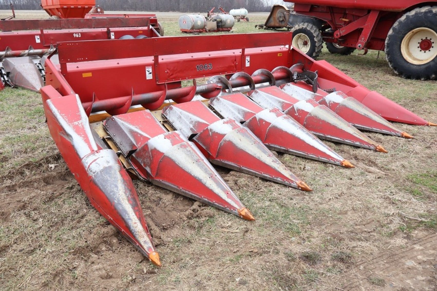 Case IH 1063 Equipment Image0