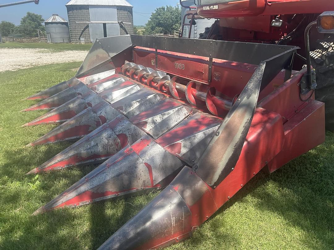 Image of Case IH 1063 Primary image