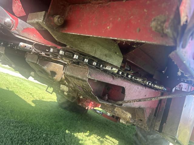 Image of Case IH 1063 equipment image 2