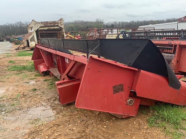 Image of Case IH 1064 equipment image 3