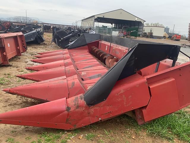 Image of Case IH 1064 equipment image 1