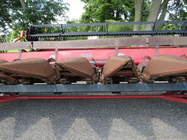 Image of Case IH 1083 equipment image 2