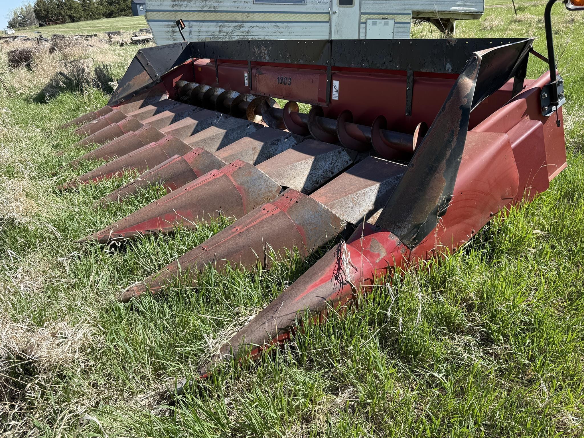 Case IH 1083 Equipment Image0