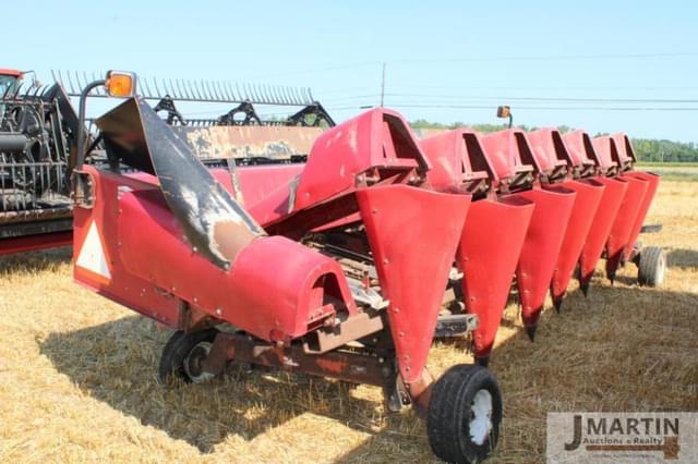 Image of Case IH 1083 equipment image 2