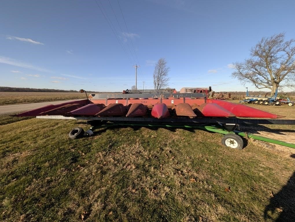 Image of Case IH 1083 Primary image