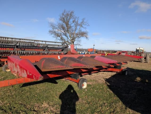 Image of Case IH 1083 equipment image 3