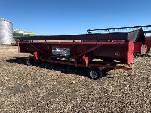 Image of Case IH 1083 equipment image 4