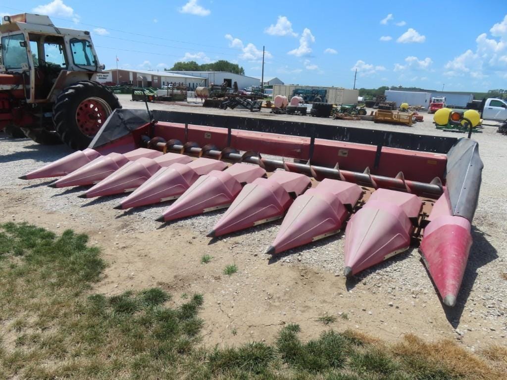 Case IH 1083 Equipment Image0