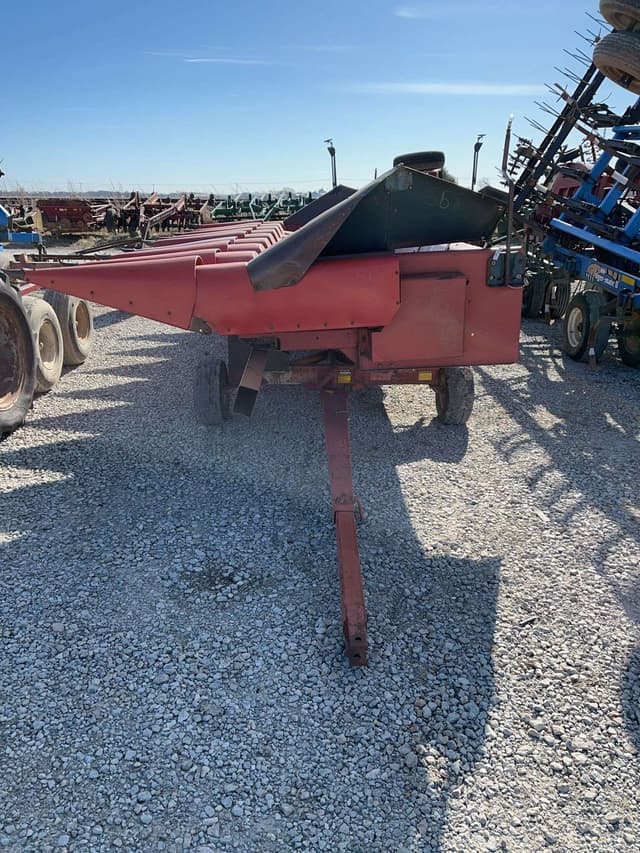 Image of Case IH 1083 equipment image 1