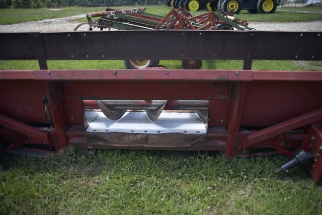 Image of Case IH 1083 equipment image 3